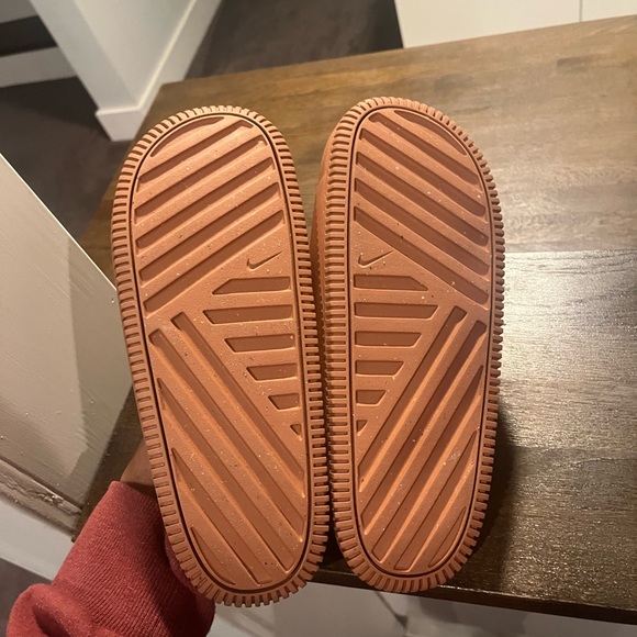 Nike Calm Slides  size 7 worn once no box - Picture 3 of 4